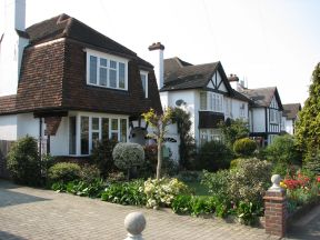 Greenwich Meridian Marker; England; LB Bromley; Shortlands (BR2)
